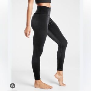 NWT Athleta Ultra High Rise Velvet Elation leggings in black - size XS